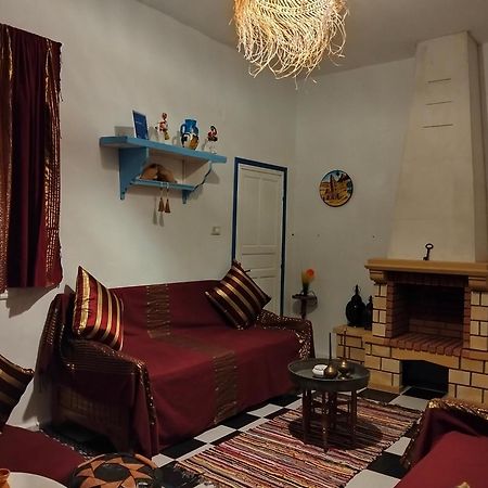 Henchir Ejdoud Pensionat Kairouan Exteriör bild
