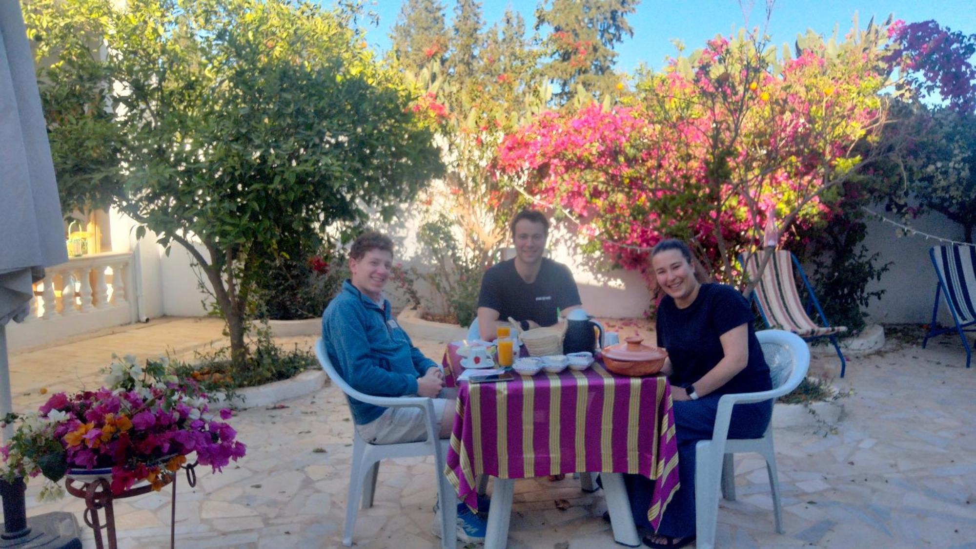 Henchir Ejdoud Pensionat Kairouan Exteriör bild