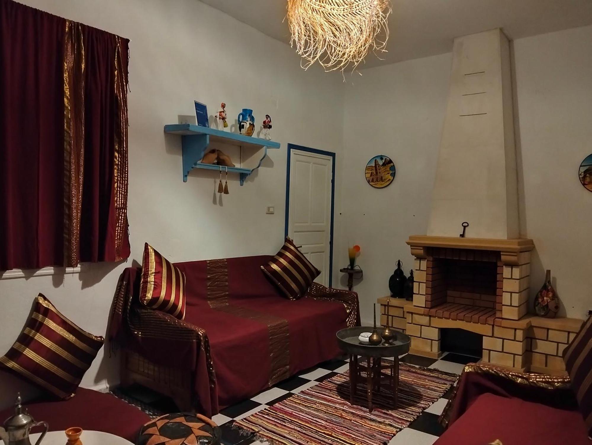 Henchir Ejdoud Pensionat Kairouan Exteriör bild